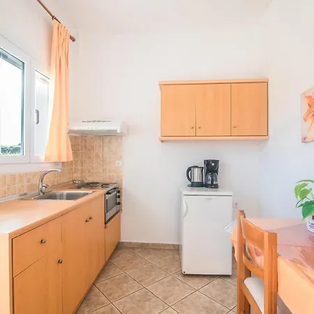 Apartment Aleka 1 *